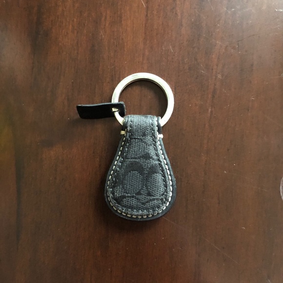 {C o a c h} signature black letting - Picture 1 of 2